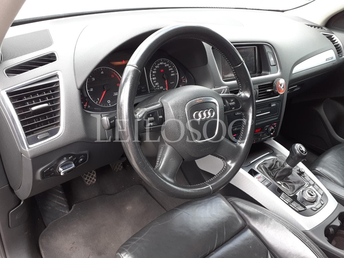 Audi Q5 2.0 TDI Quattro 170cv · Ano 2008 — image 10