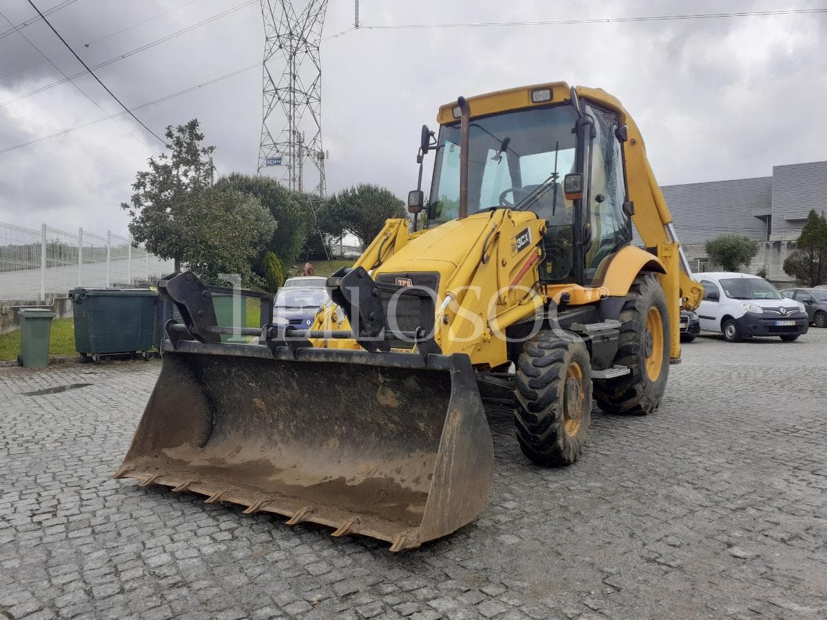 Retroescavadora JCB 3CX · Ano 2004 — imagen 3