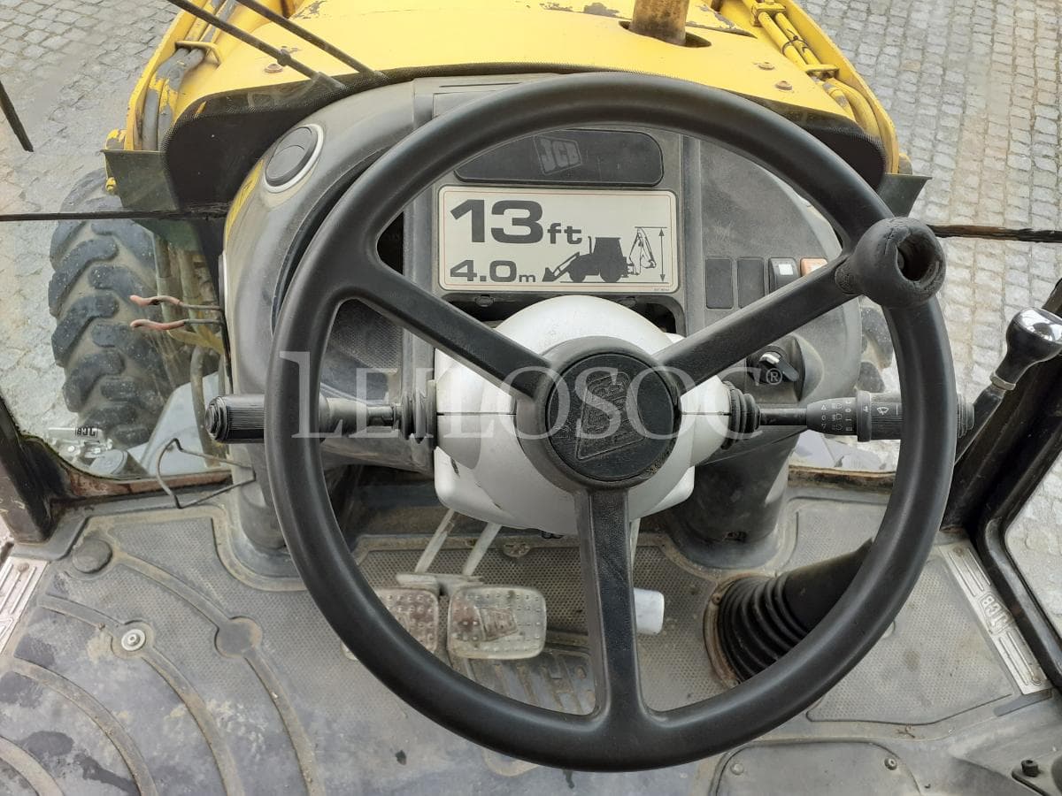 Retroescavadora JCB 3CX · Ano 2004 — imagen 7
