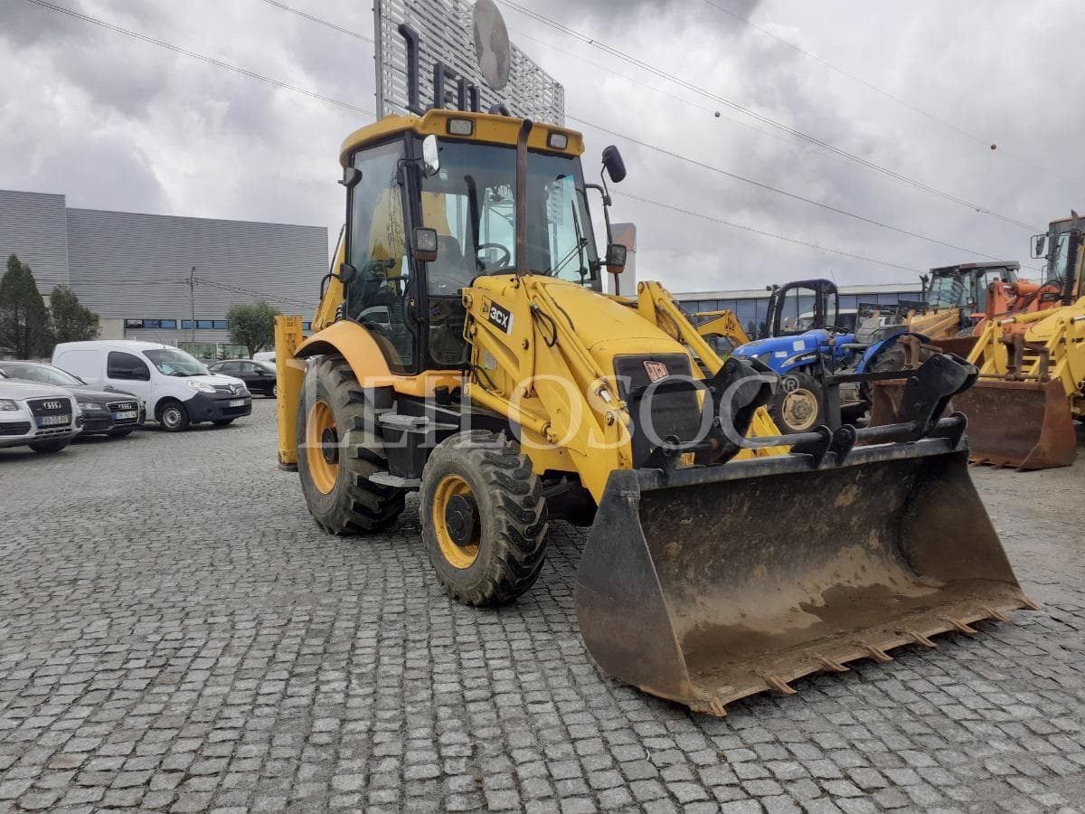 Retroescavadora JCB 3CX · Ano 2004 — imagen 1