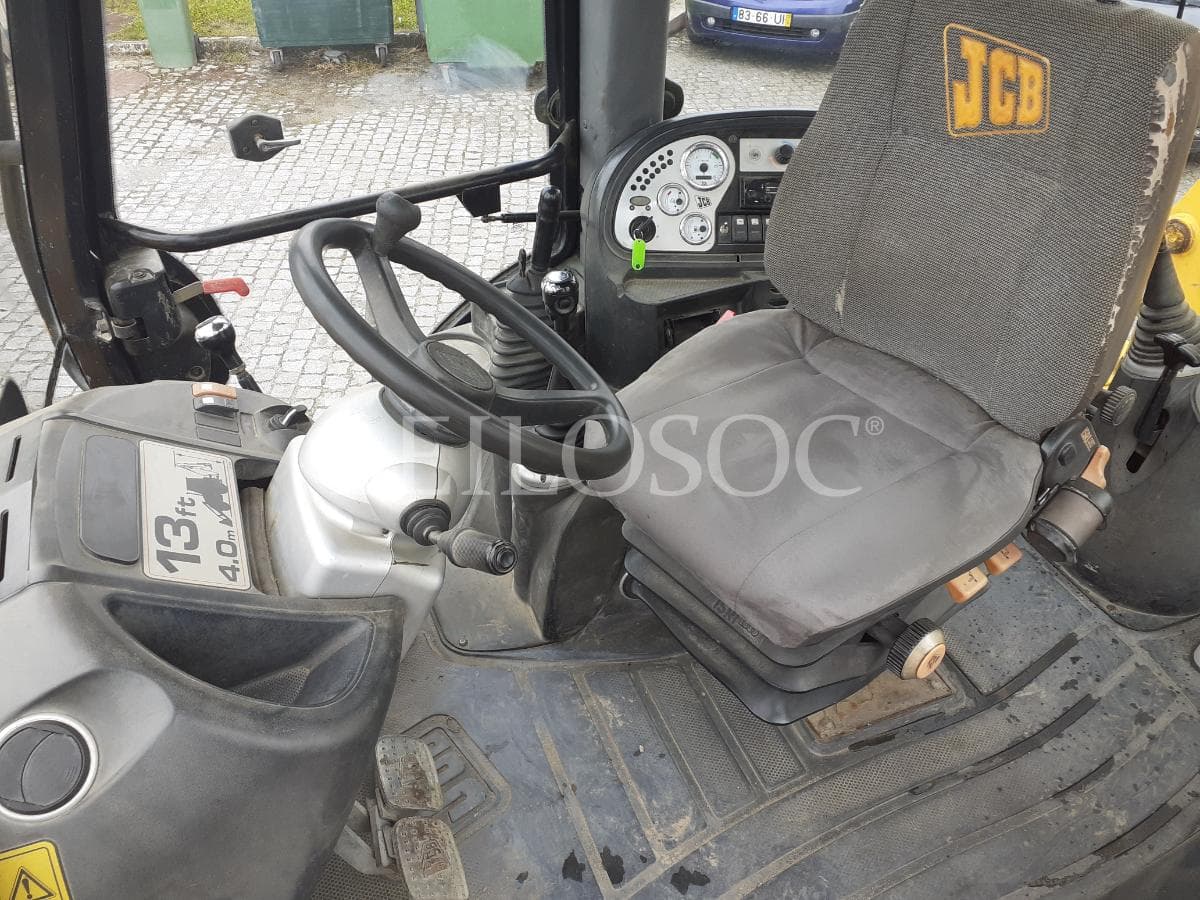 Retroescavadora JCB 3CX · Ano 2004 — imagen 8