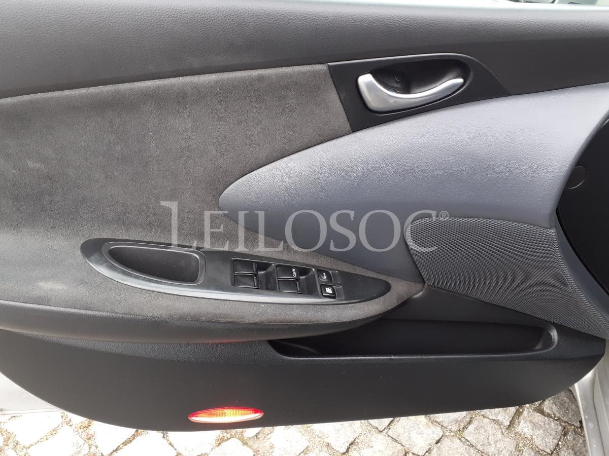 Nissan Primera · Diesel · Ano 2004 — imagen 9