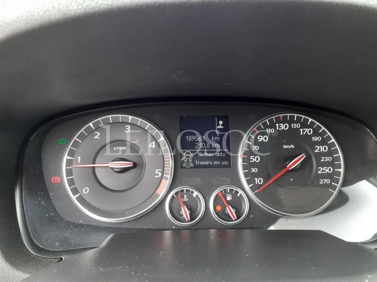 Renault Laguna 2.0 DCI · Ano 2009 — imagen 12