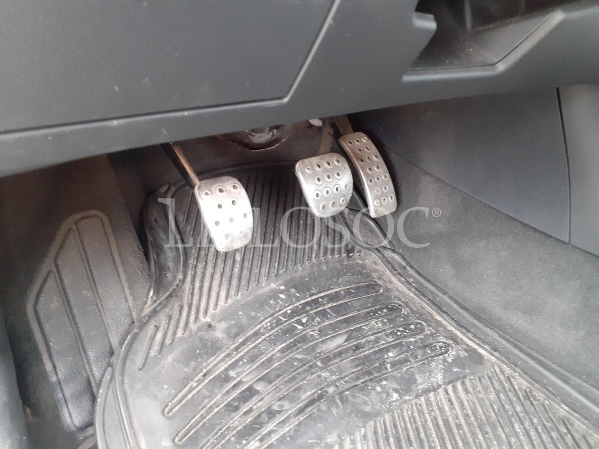 Renault Laguna 2.0 DCI · Ano 2009 — imagen 8