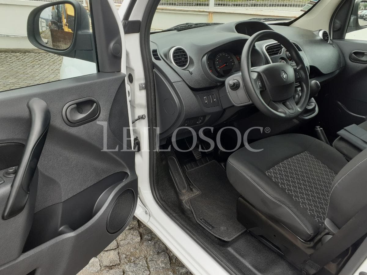 Renault Kangoo · 3 Lugares · Ano 2015 — imagem 7