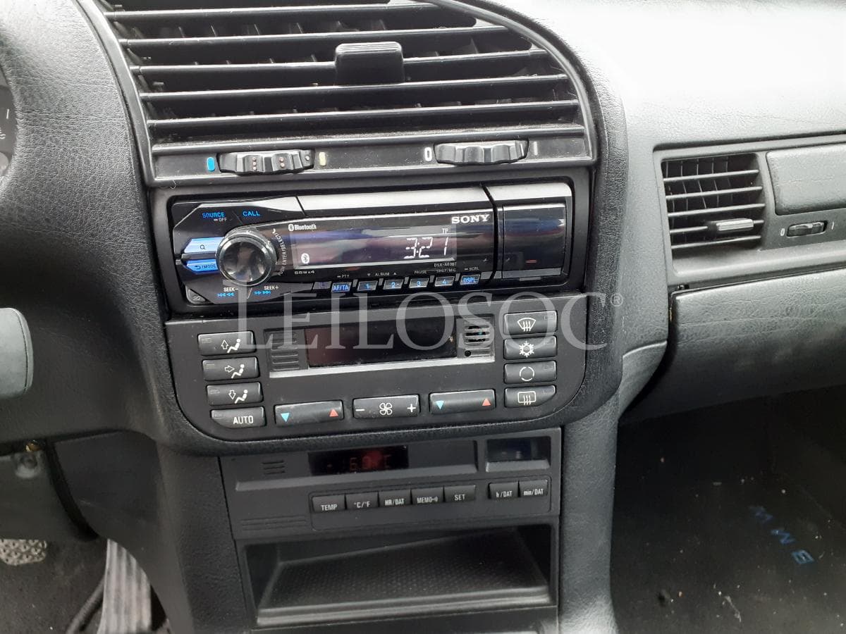 BMW 318 TDS · Ano 1996 — imagem 11