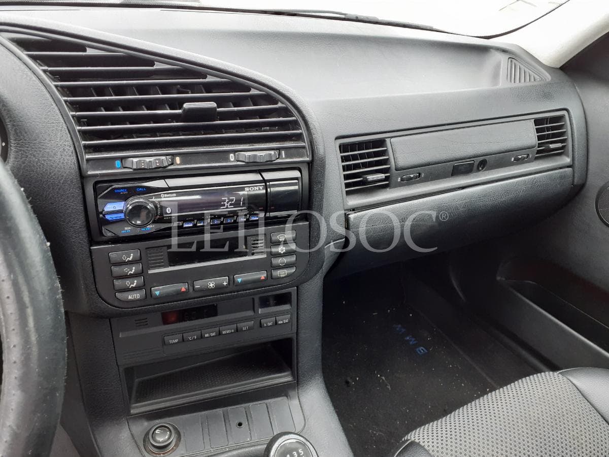 BMW 318 TDS · Ano 1996 — imagem 12