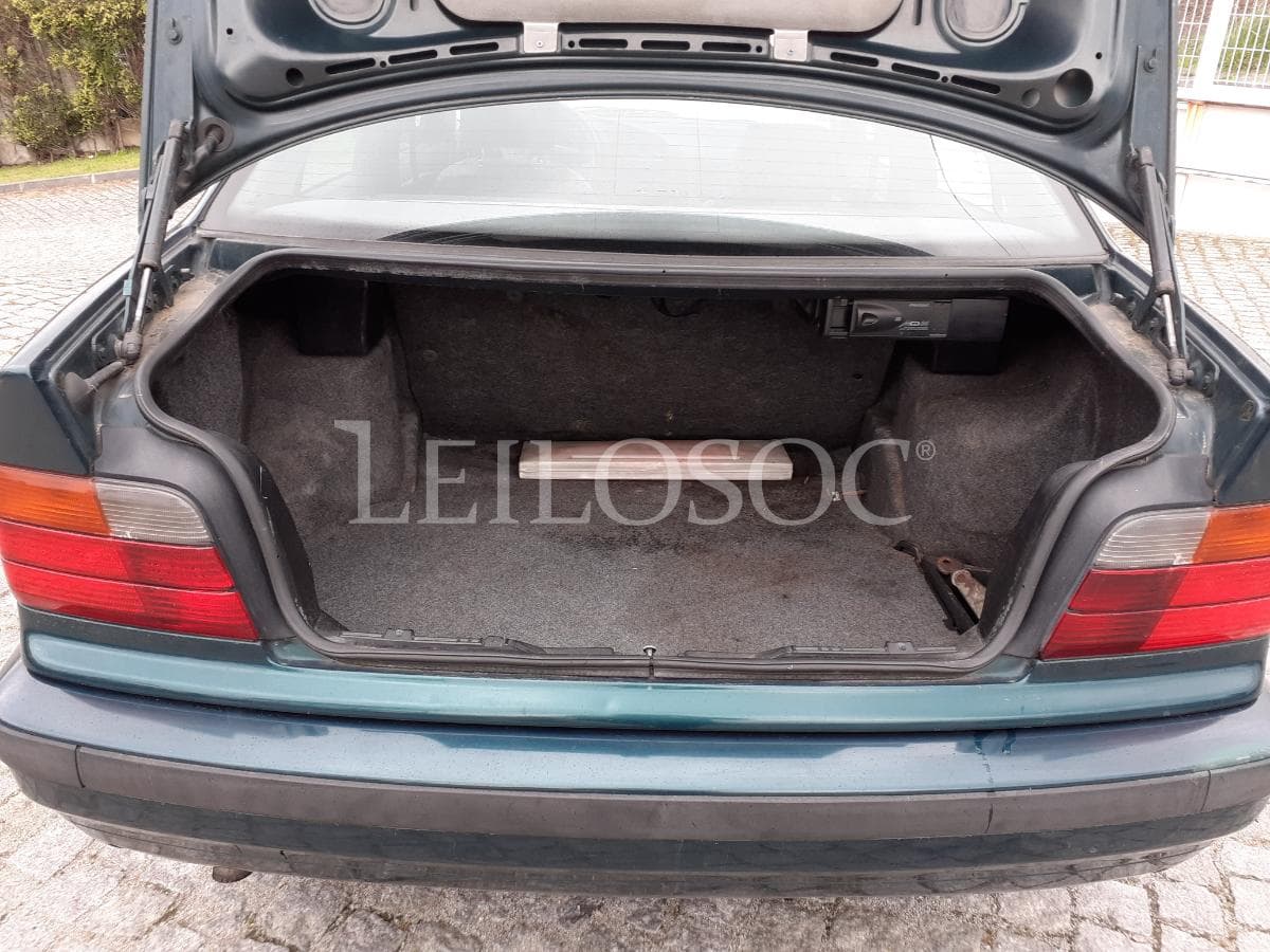 BMW 318 TDS · Ano 1996 — imagem 16