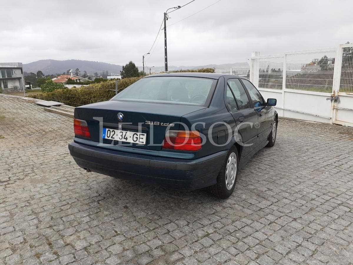 BMW 318 TDS · Ano 1996 — imagem 4
