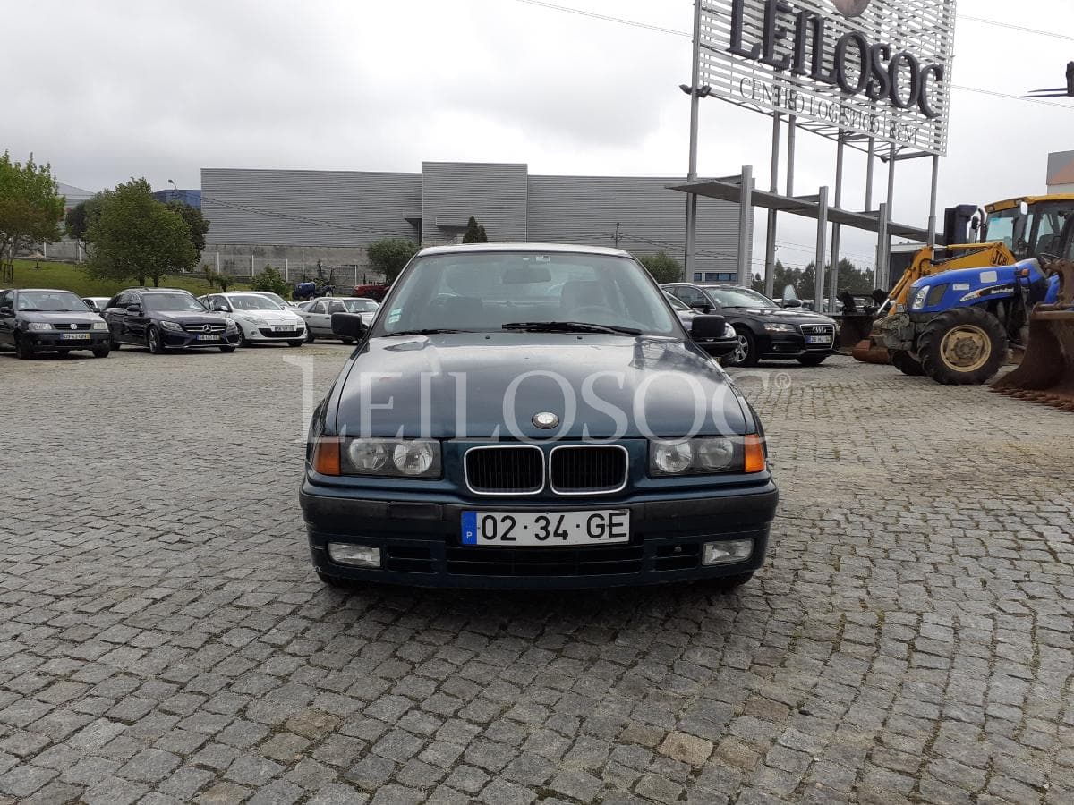 BMW 318 TDS · Ano 1996 — imagem 2