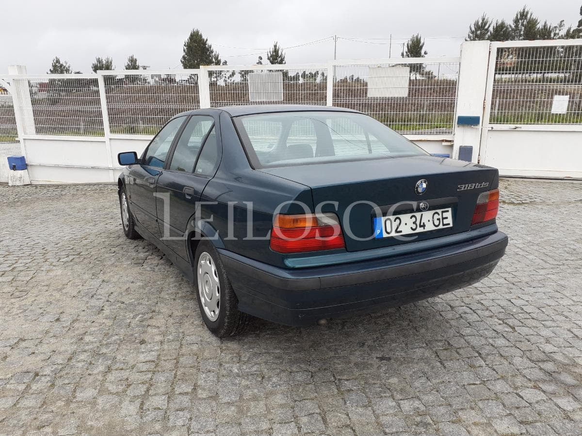 BMW 318 TDS · Ano 1996 — imagem 6