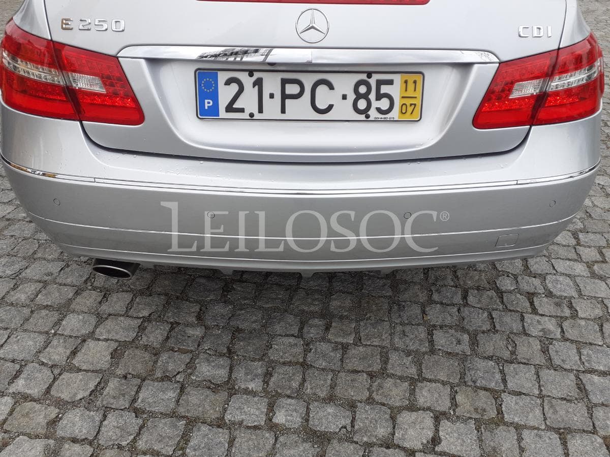 Mercedes E 250 CDI Coupé · Ano 2011 · KIT AMG — imagen 24