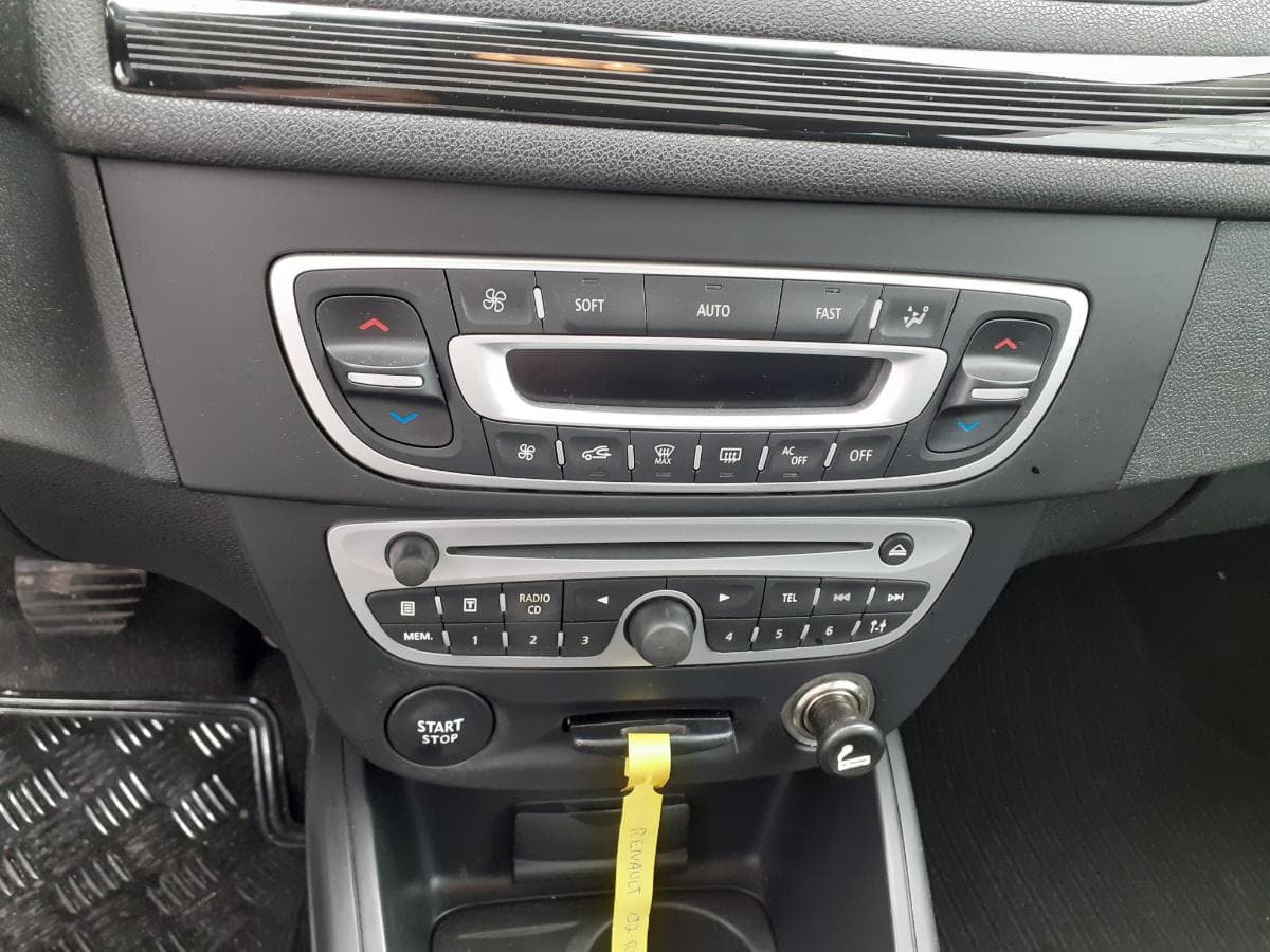 Renault Mégane Coupé 1.5 CDI — image 12