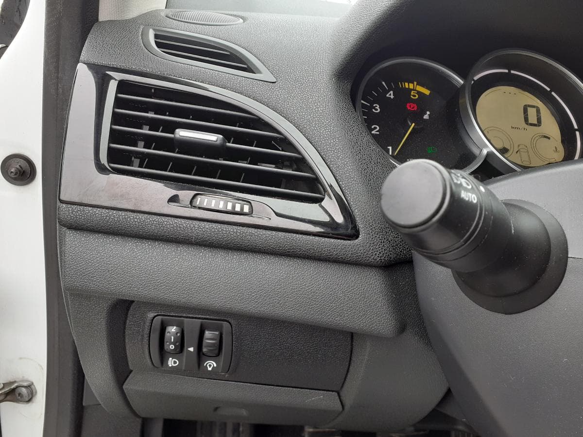 Renault Mégane Coupé 1.5 CDI — image 14