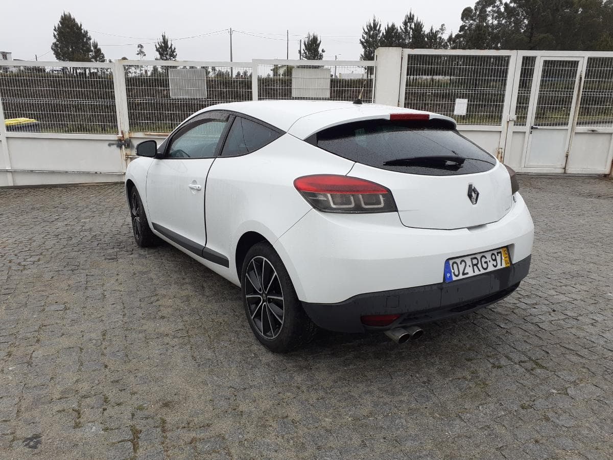 Renault Mégane Coupé 1.5 CDI — image 6