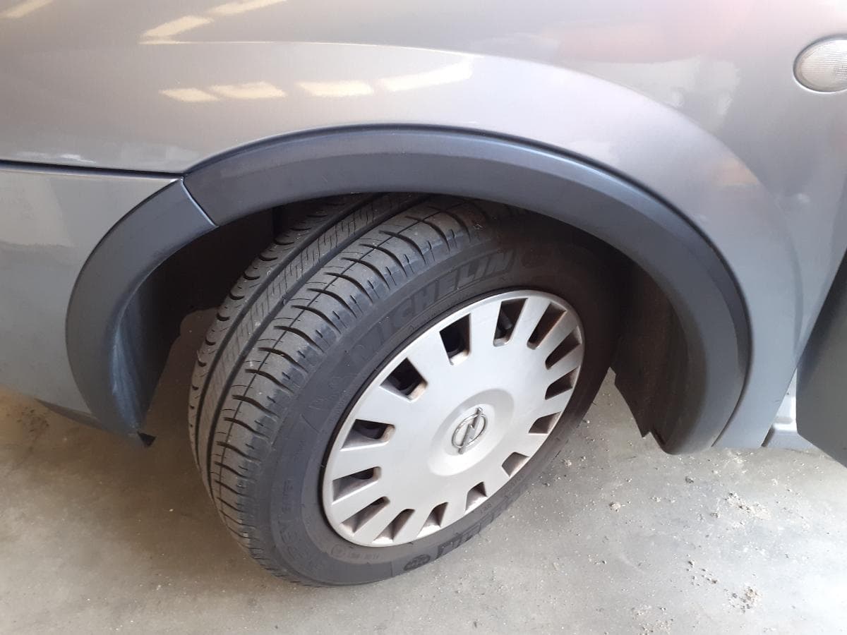 Opel Corsa 1.3 CDTI  · Ano 2005 — imagem 18