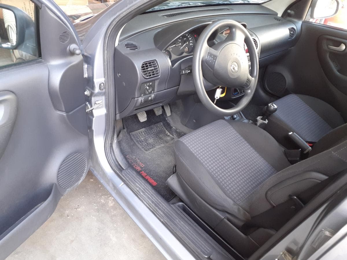 Opel Corsa 1.3 CDTI  · Ano 2005 — imagem 7