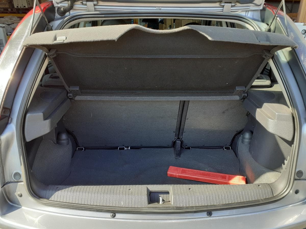 Opel Corsa 1.3 CDTI  · Ano 2005 — imagem 16