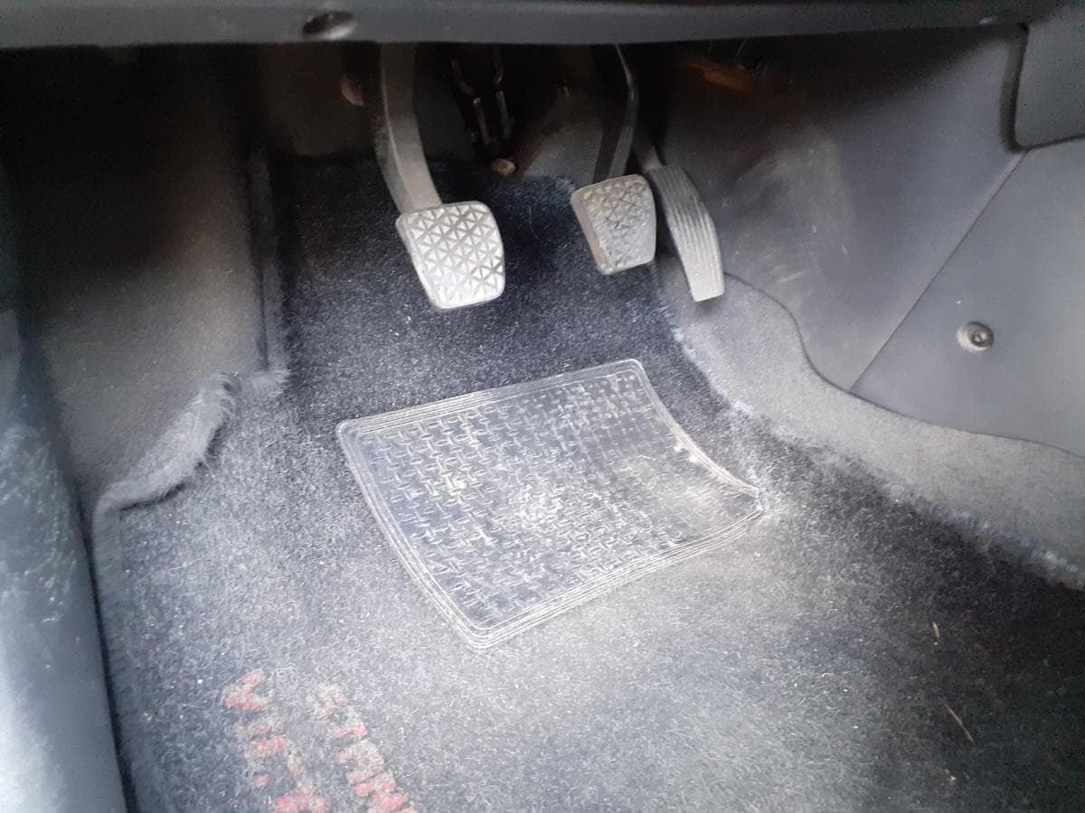 Opel Corsa 1.3 CDTI  · Ano 2005 — imagem 8