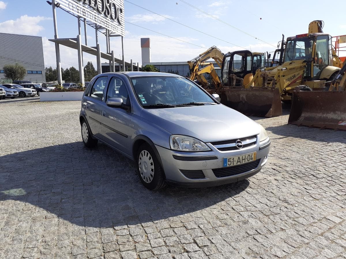 Opel Corsa 1.3 CDTI  · Ano 2005