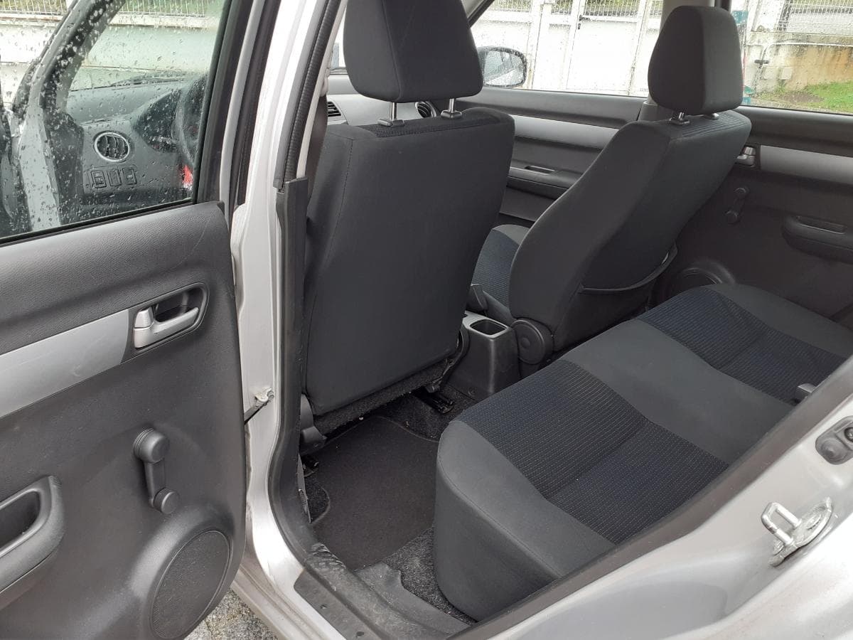 Suzuki Swift 1.3 DDIS · Ano 2010 — imagem 15