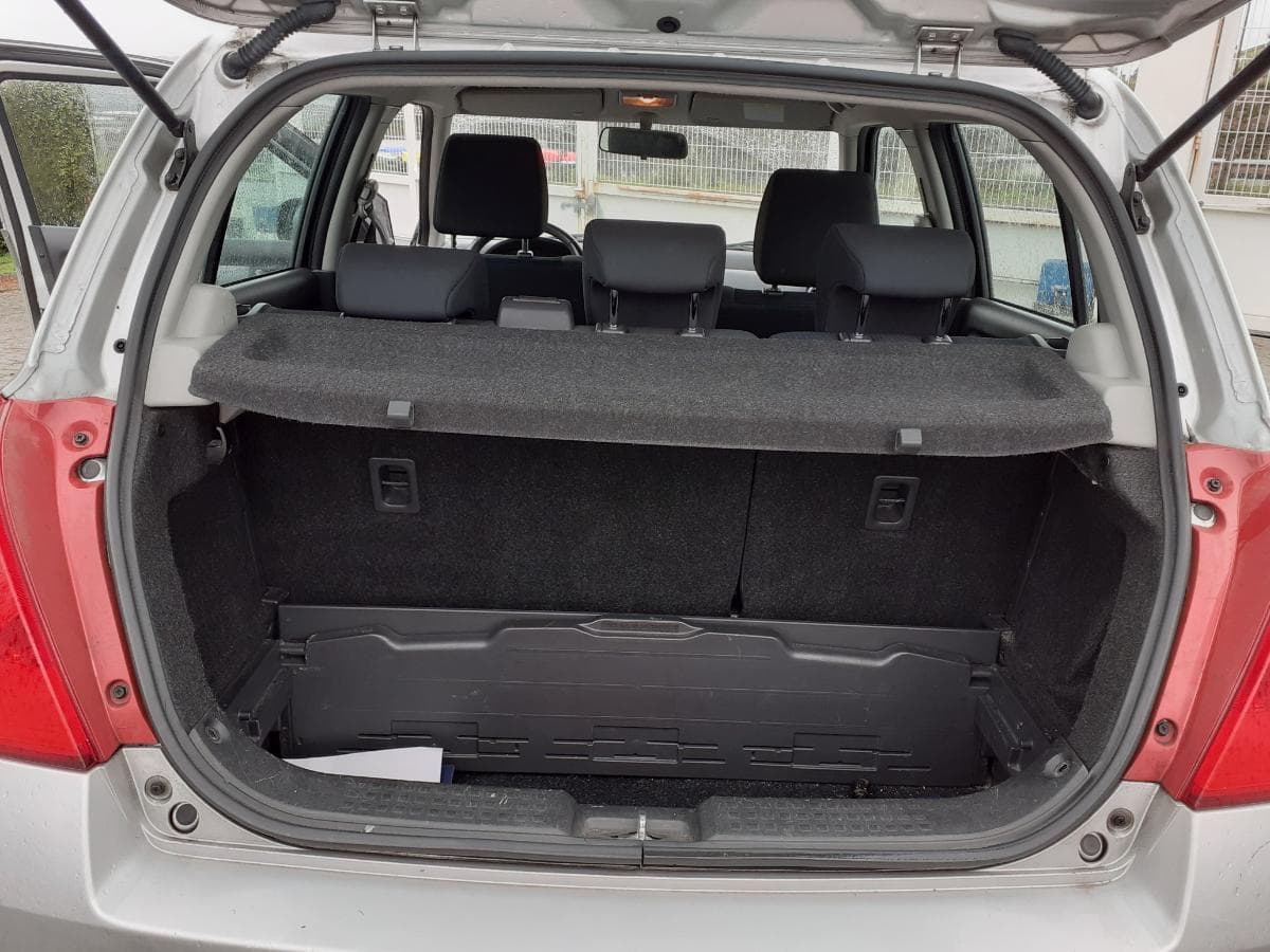 Suzuki Swift 1.3 DDIS · Ano 2010 — imagem 16