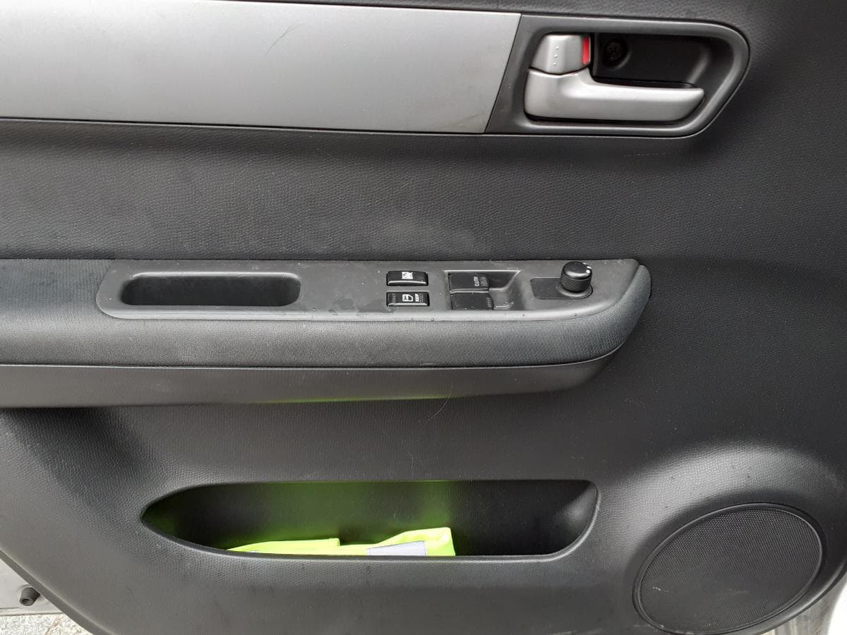 Suzuki Swift 1.3 DDIS · Ano 2010 — imagem 9
