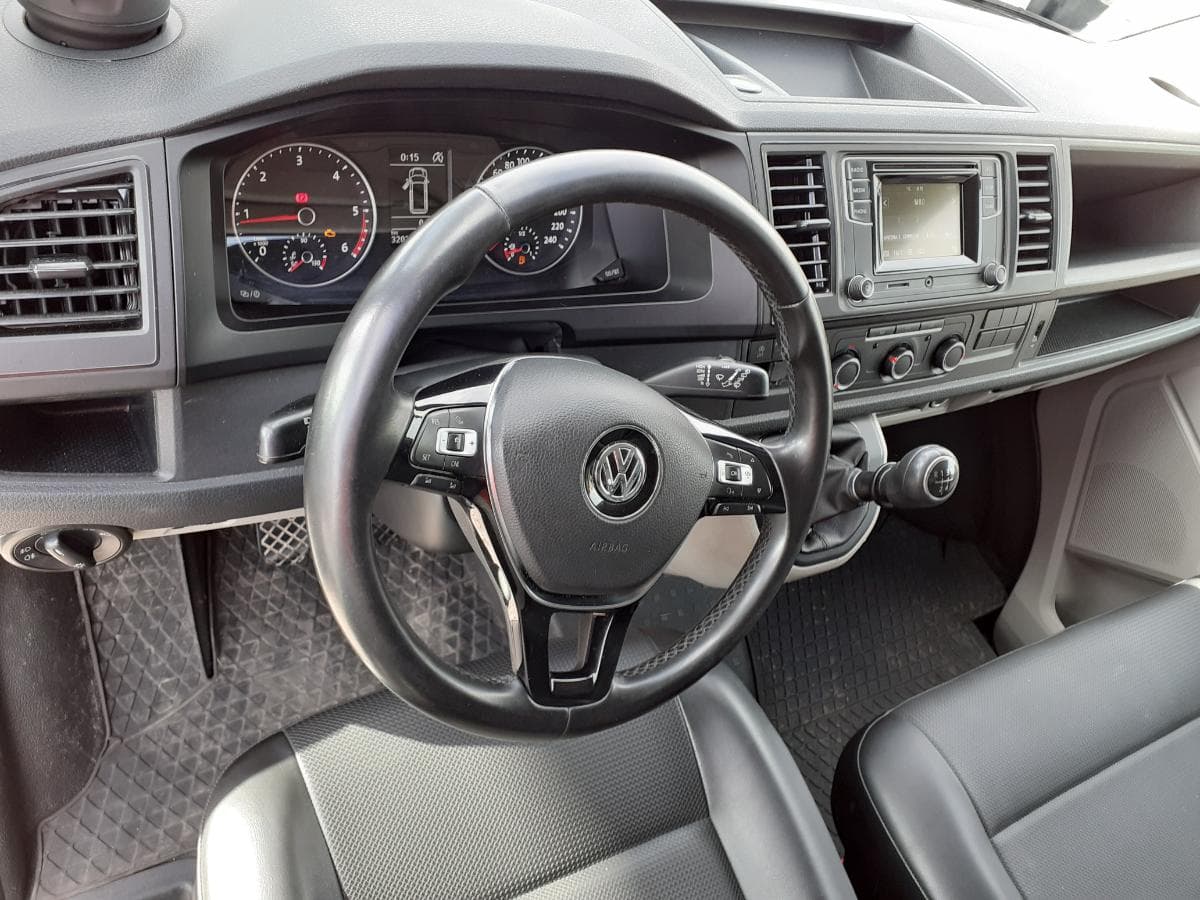 Volkswagen Transporter 2.0 TDI · Ano 2018 — imagen 9