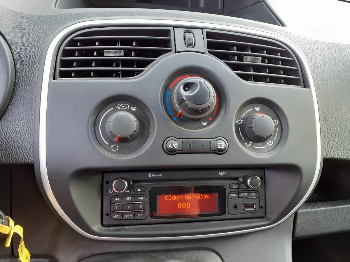 Renault Kangoo · 2 Plazas · Año 2016 — imagen 11