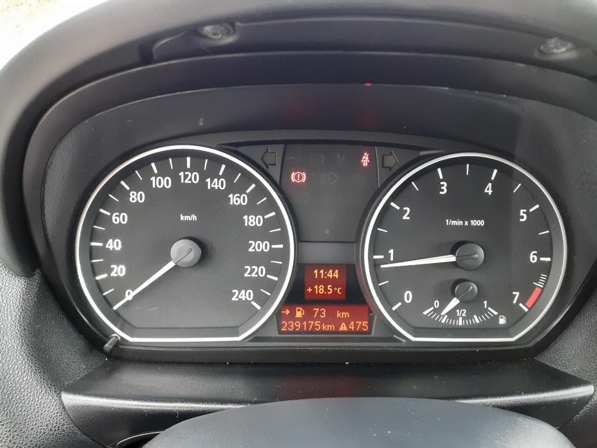 BMW 116 I  · Ano 2005 — imagen 12