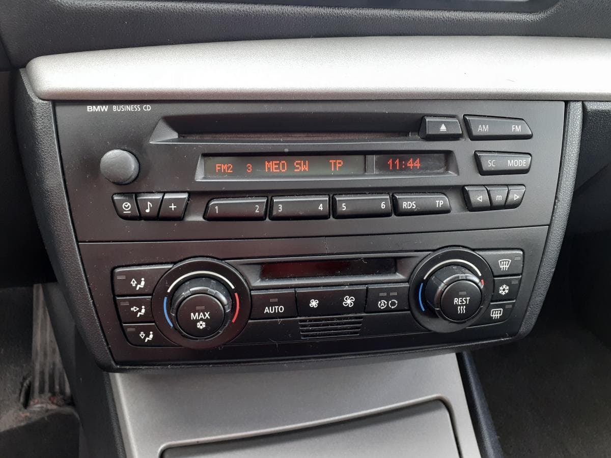 BMW 116 I  · Ano 2005 — imagen 13