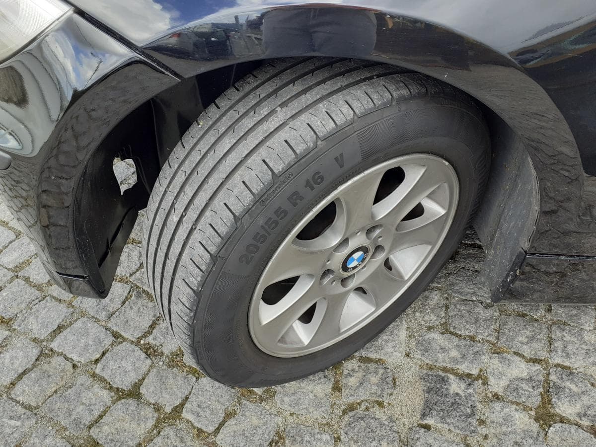 BMW 116 I  · Ano 2005 — imagen 18