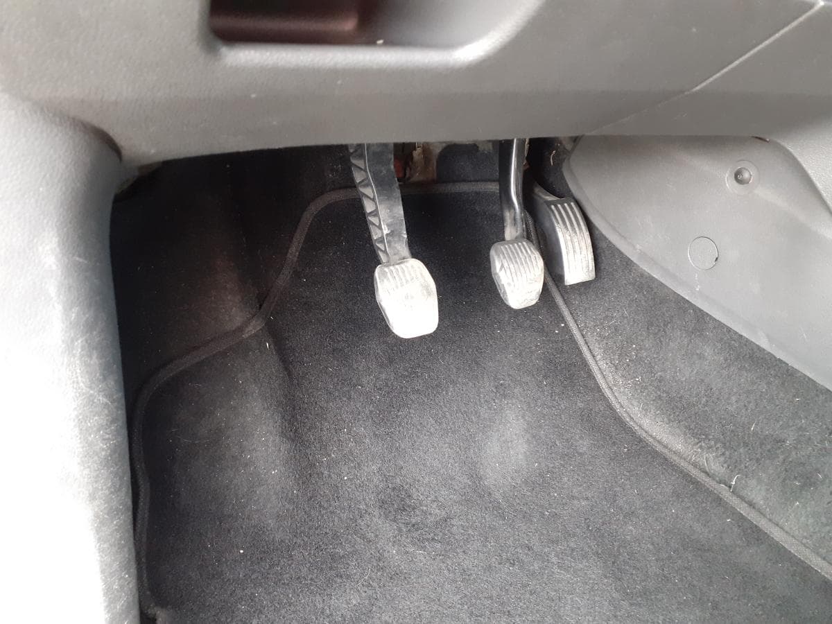 Ford Focus 1.6 TDCI · 2 Lugares · Ano 2005 — imagem 8