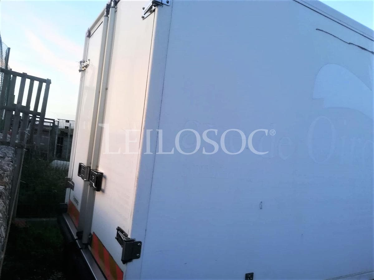 Mitsubishi Canter — image 6