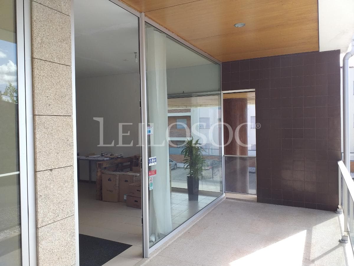 Loja + Lugar de Garagem · Arcos de Valdevez — image 2