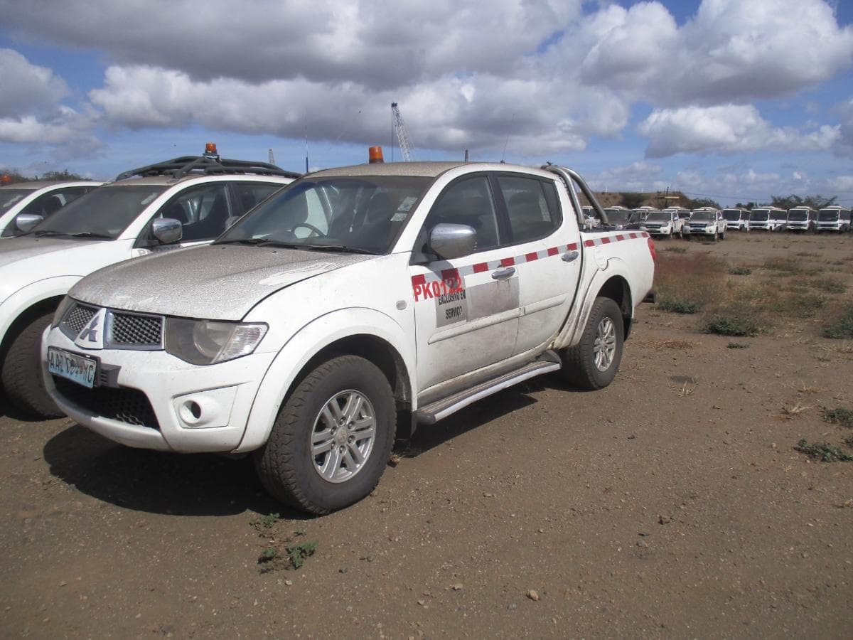 Mitsubishi L200 · — image 2