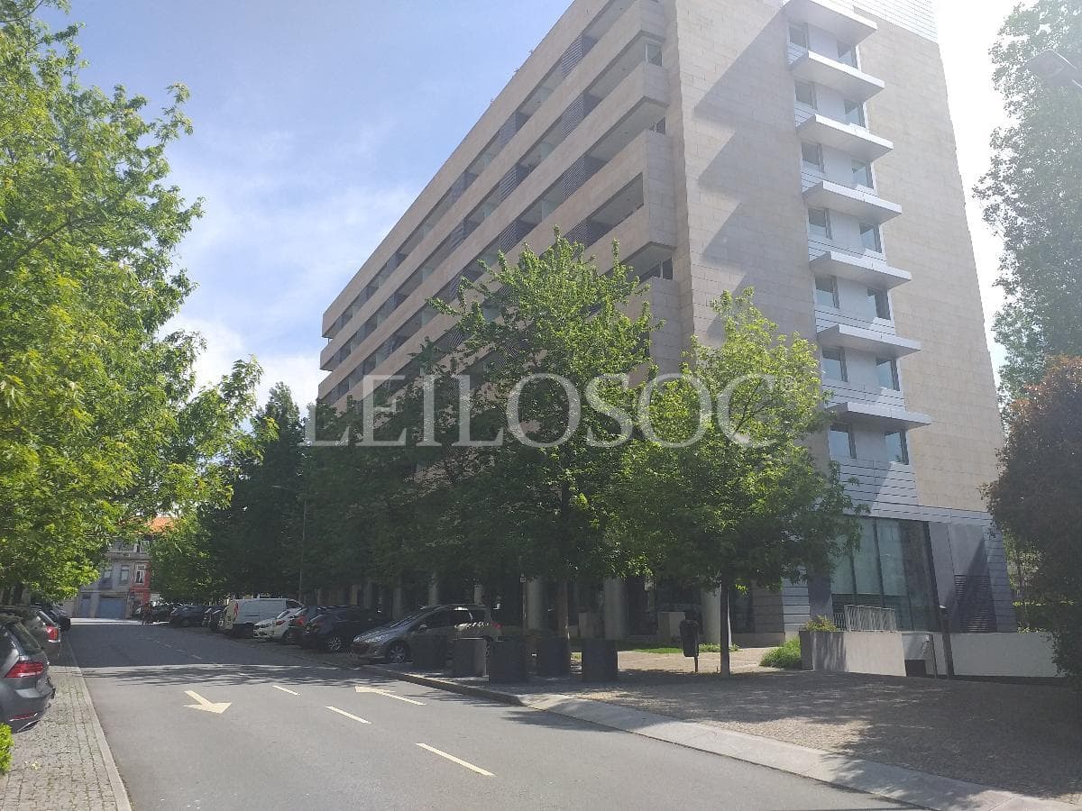 Place de parking · Porto — image 2