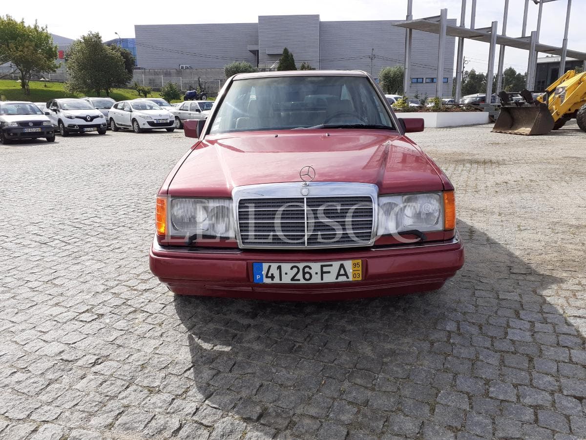 Mercedes-Benz 300 E 24 V · Ano 1995 — image 2