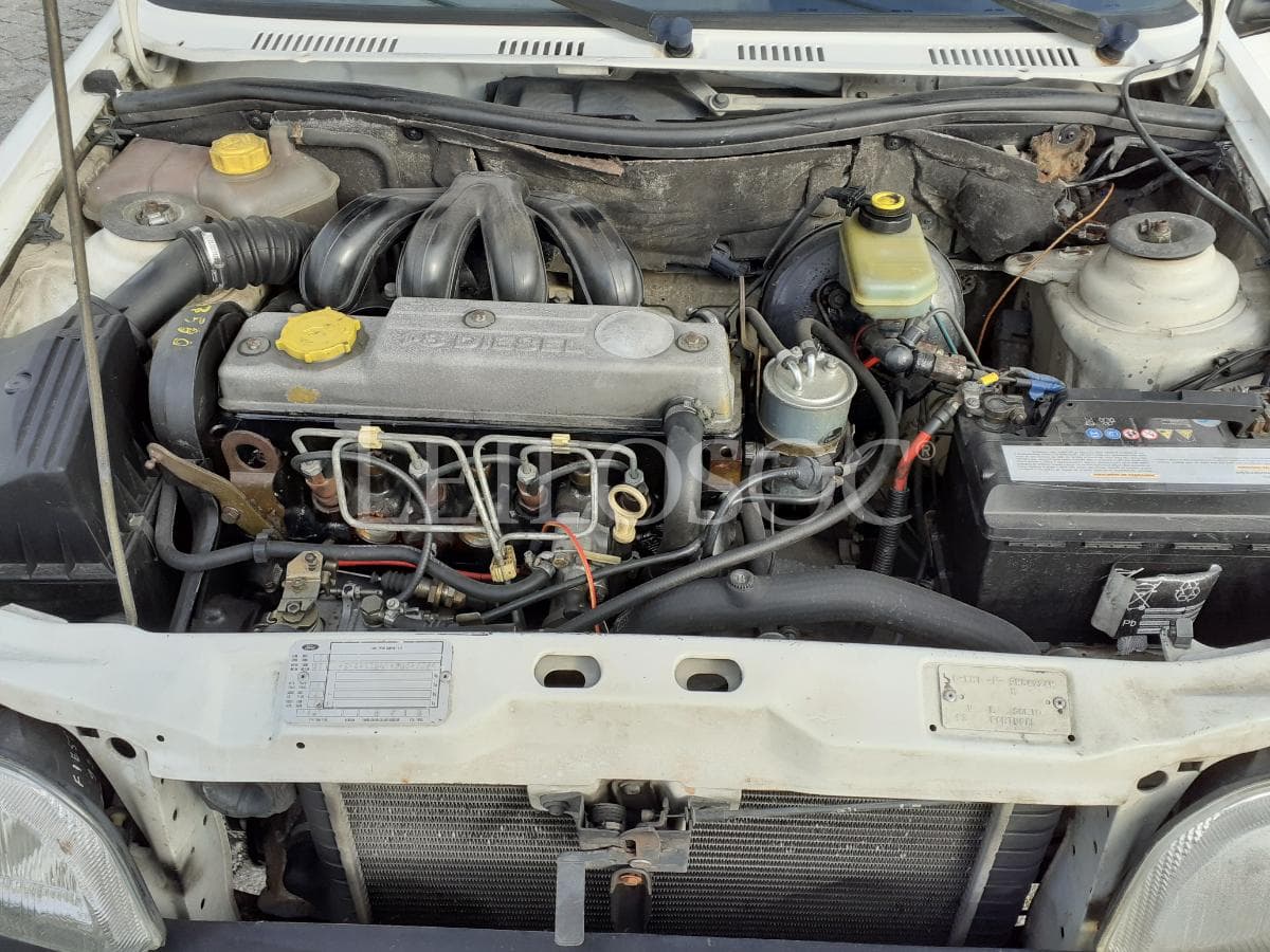 Ford Fiesta 1.8 · Ano 1993 — imagen 15
