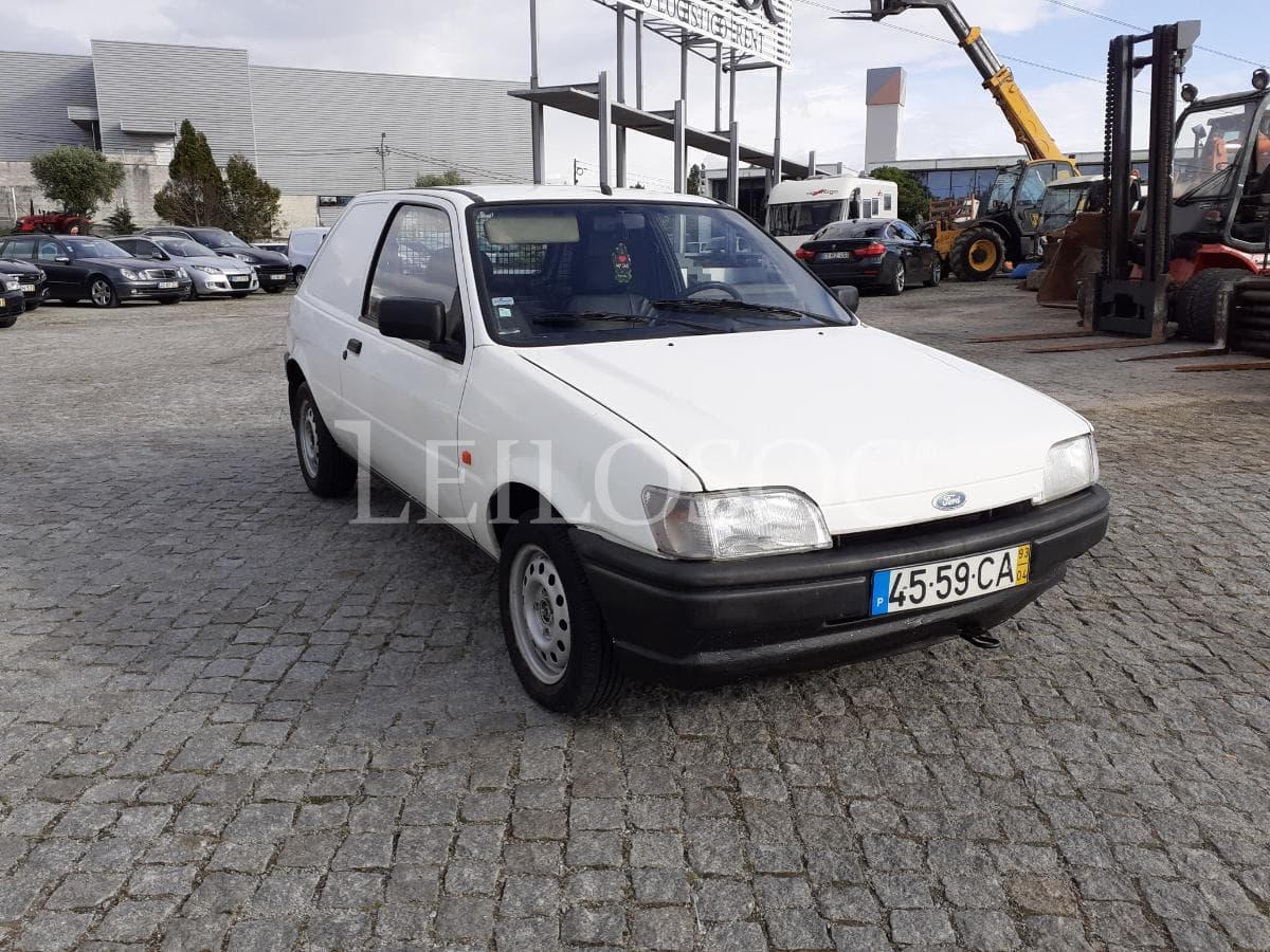 Ford Fiesta 1.8 · Ano 1993