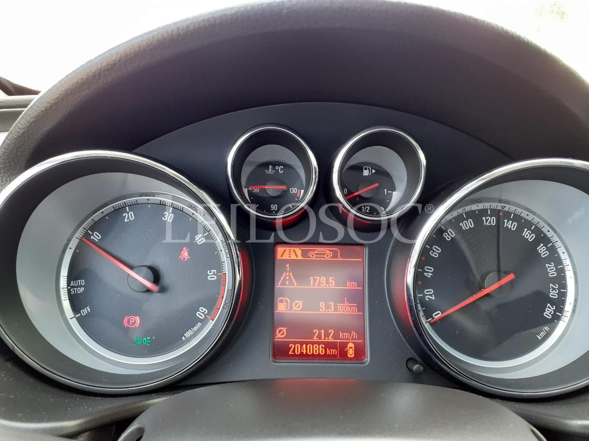 Opel Insígnia 2.0 CDTI · Ano 2012 — image 12