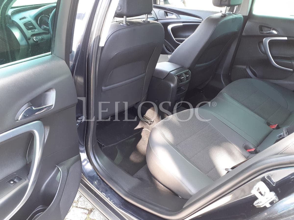 Opel Insígnia 2.0 CDTI · Ano 2012 — image 16