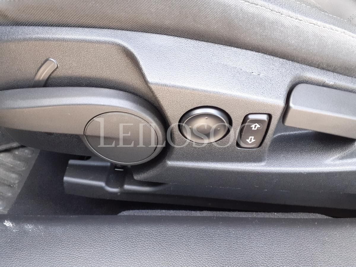 Opel Insígnia 2.0 CDTI · Ano 2012 — image 11