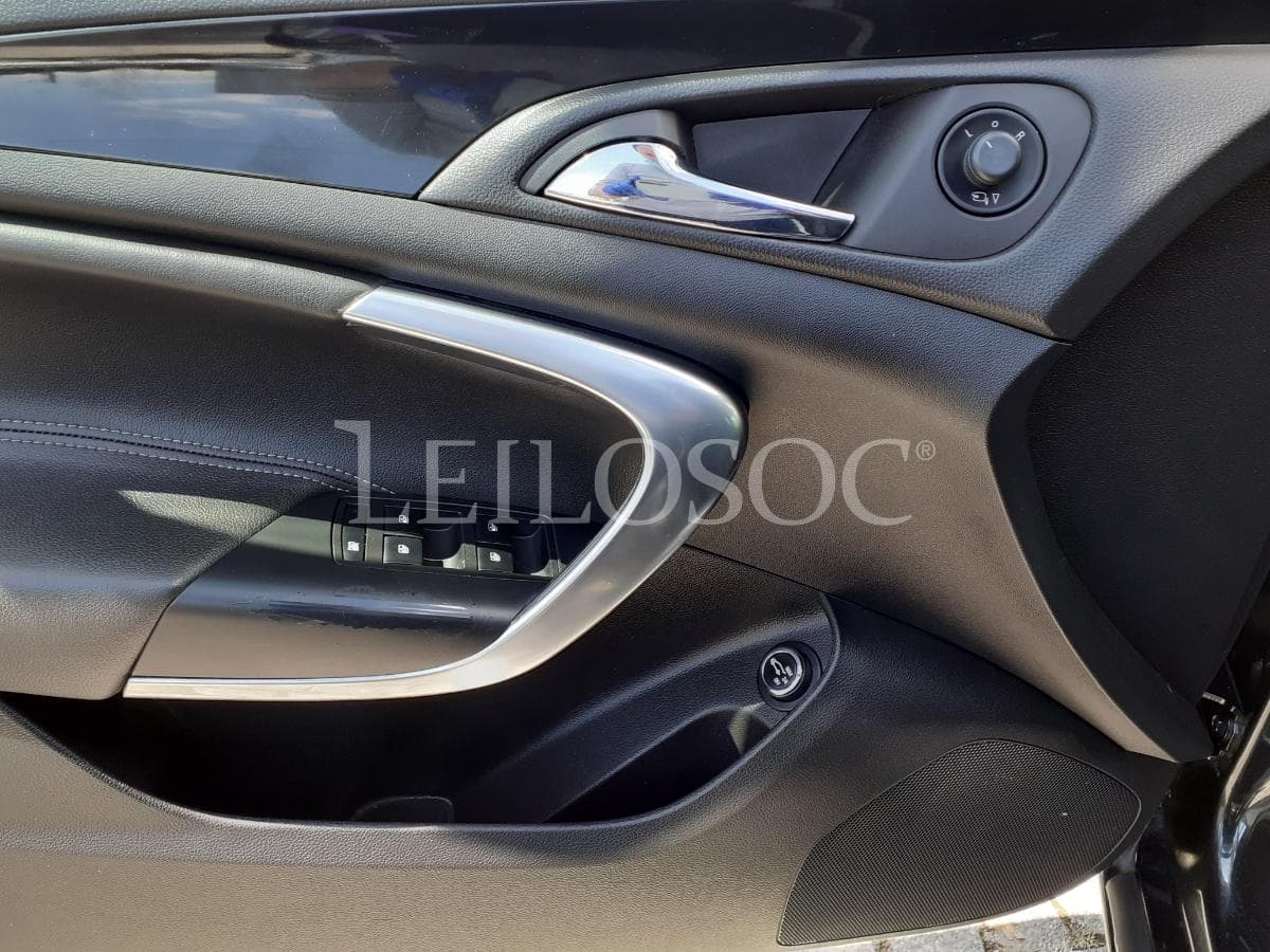 Opel Insígnia 2.0 CDTI · Ano 2012 — image 9
