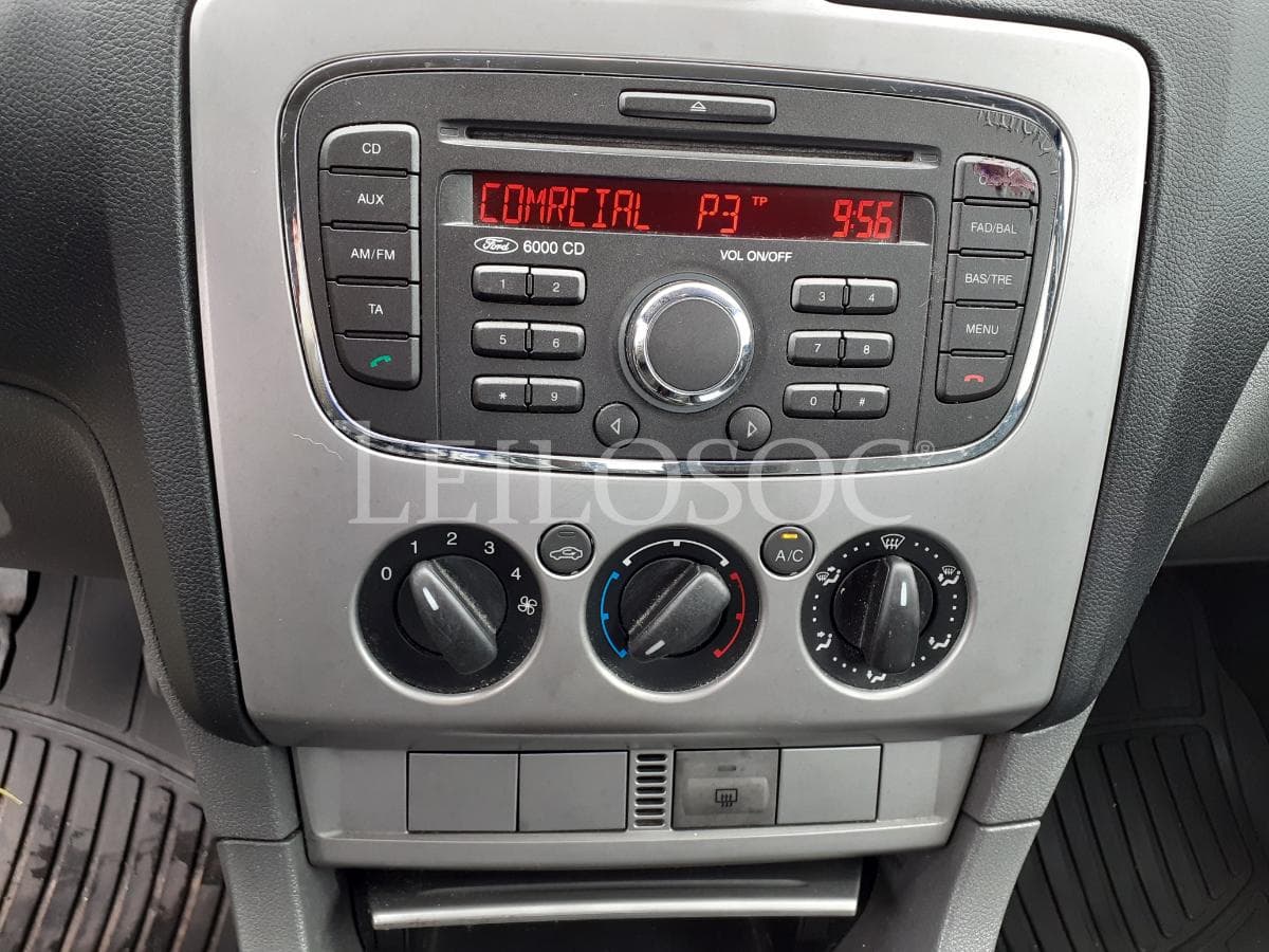 Ford Focus 1.6 TDCI · Ano 2010 — image 14