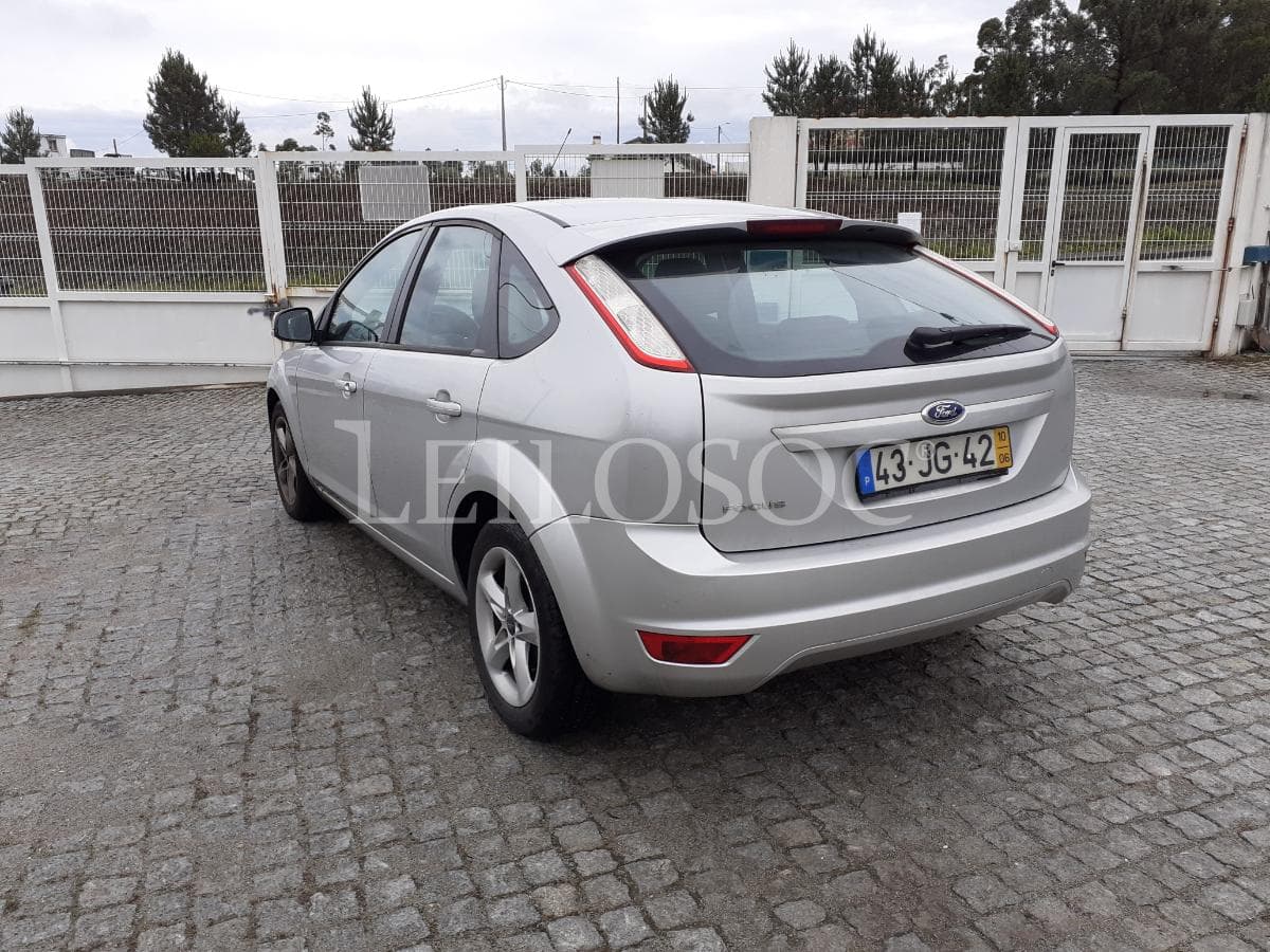 Ford Focus 1.6 TDCI · Ano 2010 — image 6