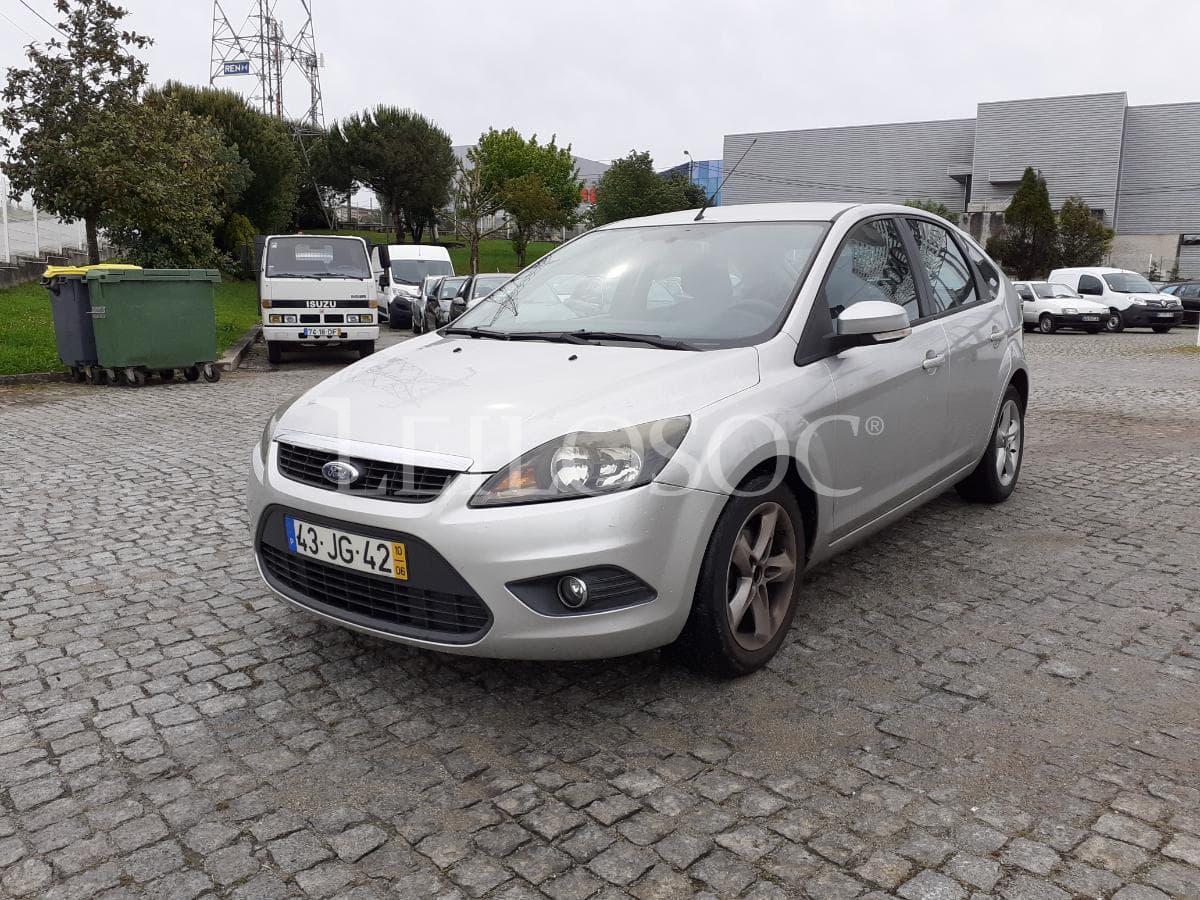 Ford Focus 1.6 TDCI · Ano 2010 — image 3
