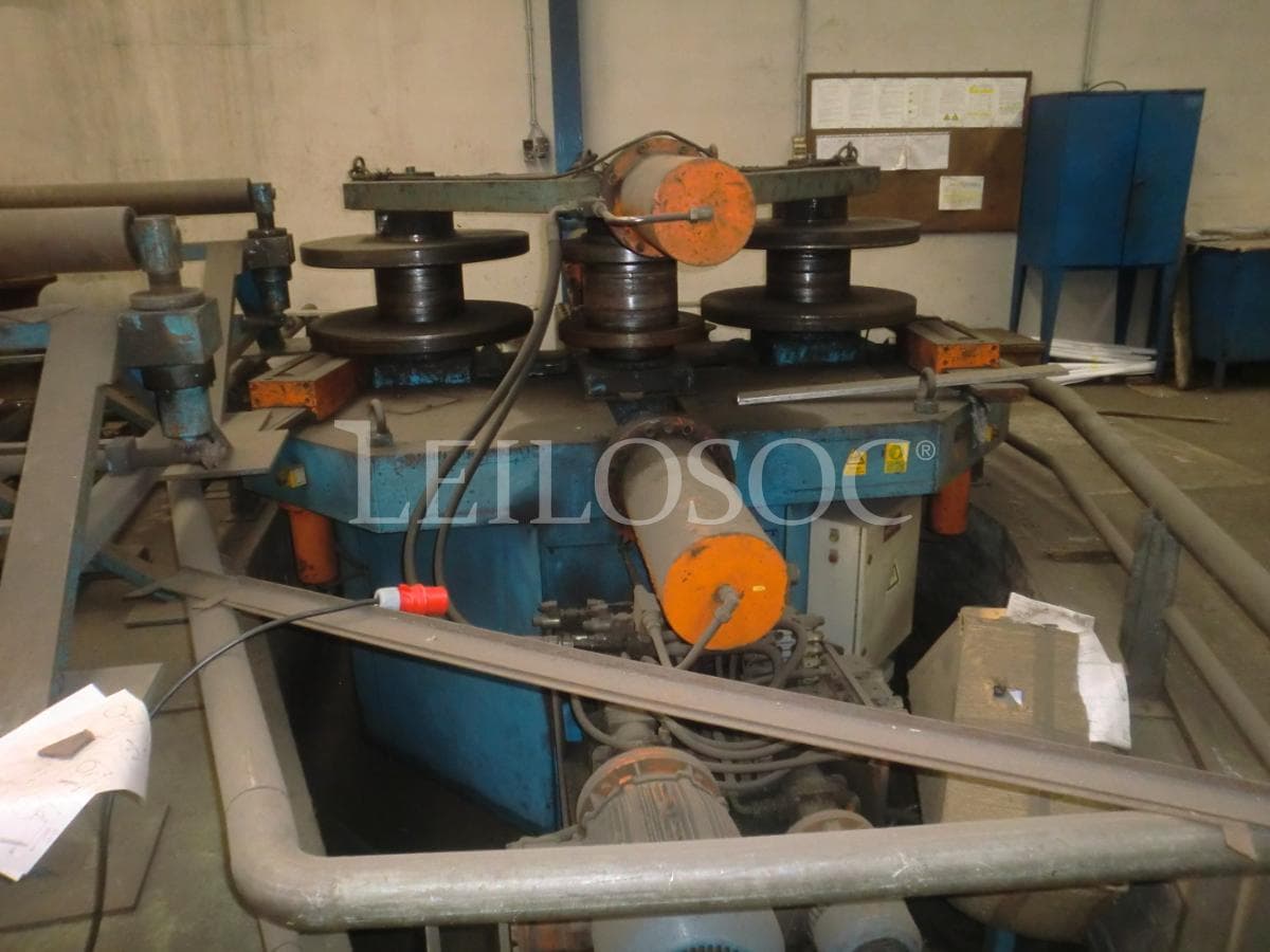 Máquina de dobrar tubo/perfis — imagen 1