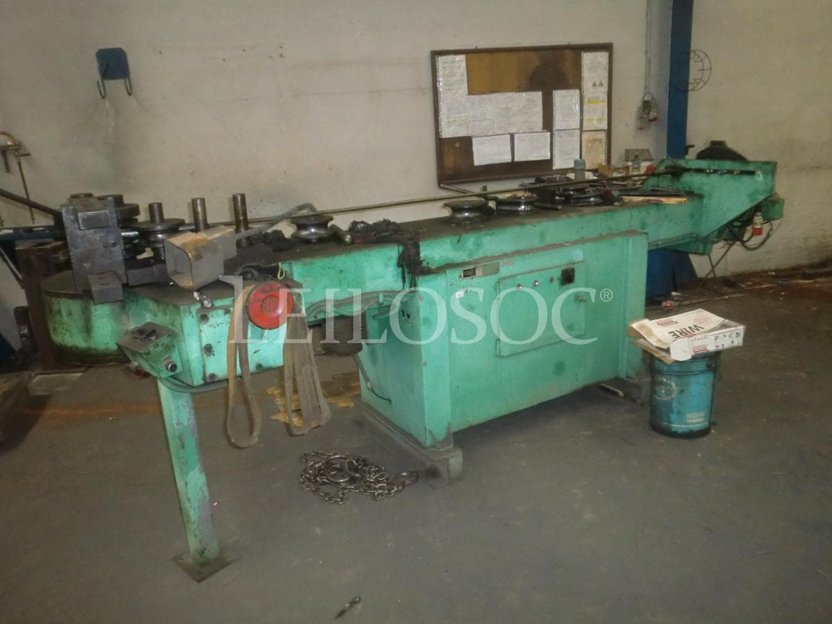 Máquina de curvar tubo — imagen 1