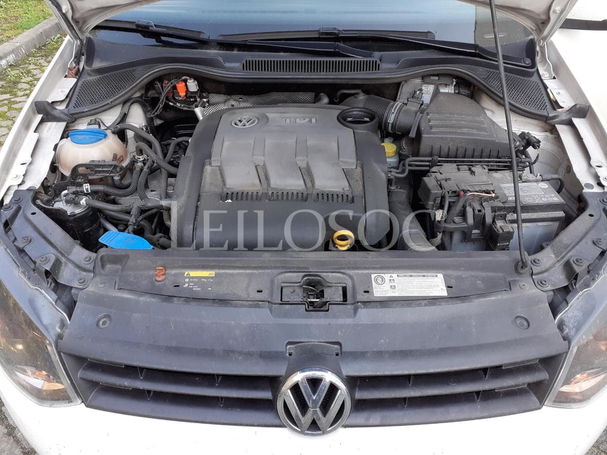 Volkswagen Polo 1.2 TDI · Ano 2013 — image 15